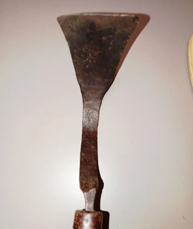 Amocafre o vecchia soleta, fucina.