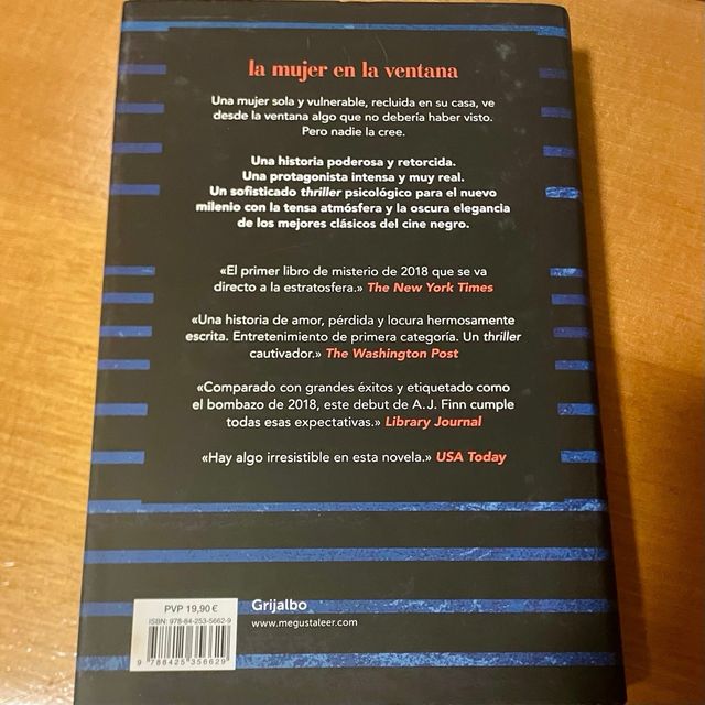 Libro La mujer en la ventana de A.J. Finn