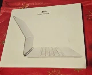 Magic Keyboard iPad Air de 13" (M3 Blanco Español