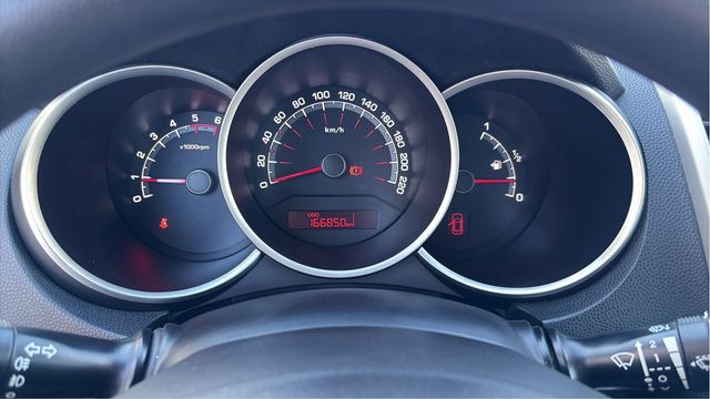 KIA Venga 2015 1.4 Diesel 90cv 