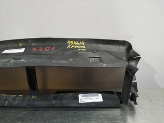 CALANDRA DELANTERA DE RADIADOR FORD FOCUS BERLINA