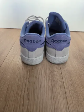 Zapatillas Reebok grises y moradas