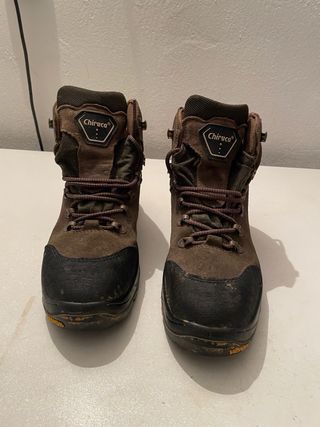 Botas de montaña Chiruca Marrones y Negras