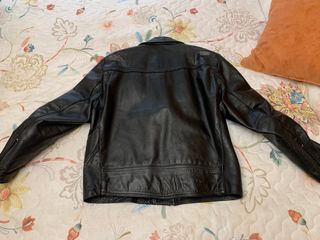 Cazadora de cuero hombre negra