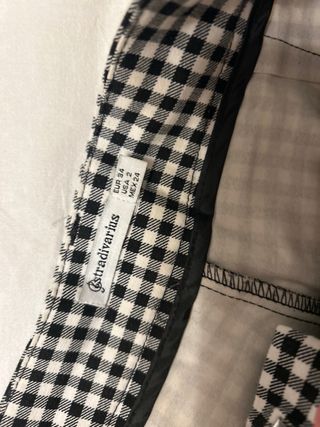 Pantalón corto cuadros blanco y negro