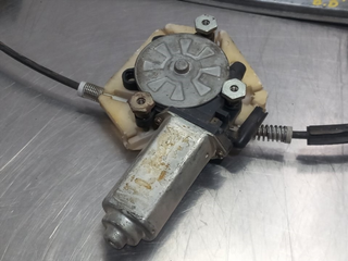 ELEVALUNAS DELANTERO DERECHO VOLVO S40 BERLINA 11