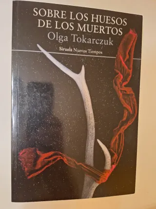 Sobre los huesos de los muertos