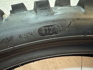 Neumático Dunlop 908