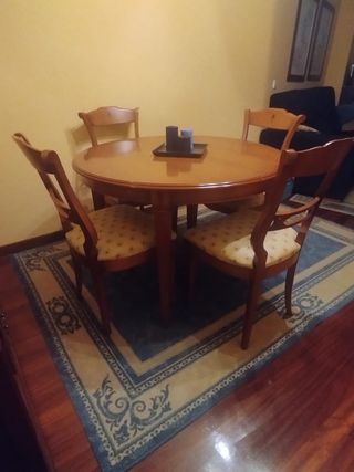 Mesa comedor cerezo y 4 sillas