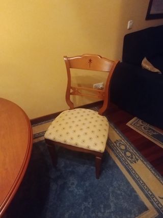 Mesa comedor cerezo y 4 sillas