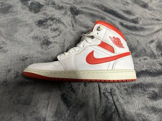 Jordan 1 Mid Bianche e Rosse