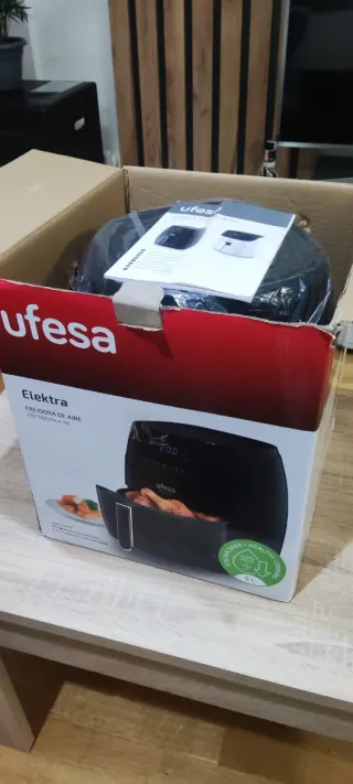 Freidora de aire Ufesa Elektra. NUEVA. 5L