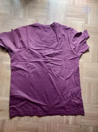 Camiseta Levi's Morada Talla M