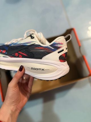 Nike Vomero 18 SE Scarpe Running Multicolore