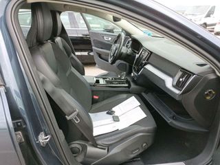 Volvo V60 2.0 T8 BUSINESS PLUS AUTO