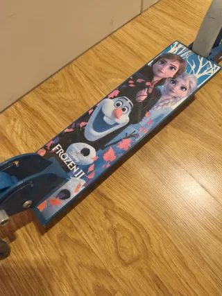 Patinete infantil Frozen
