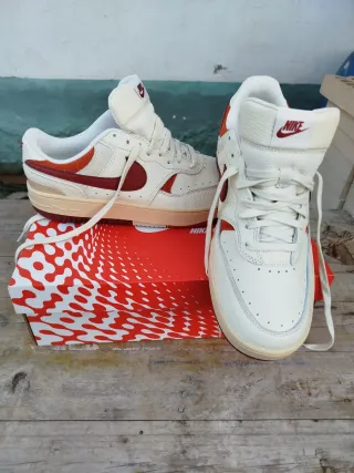 Zapatillas Nike Air Max Talla 44.5 Beige/Rojo