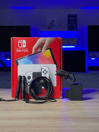 Nintendo Switch OLED bianco