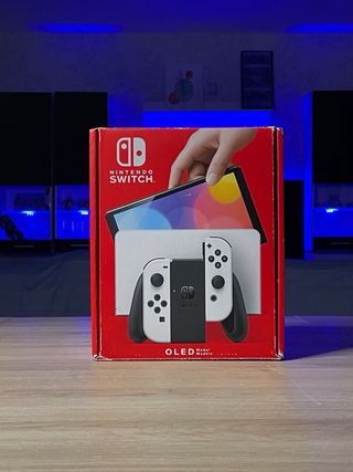 Nintendo Switch OLED bianco