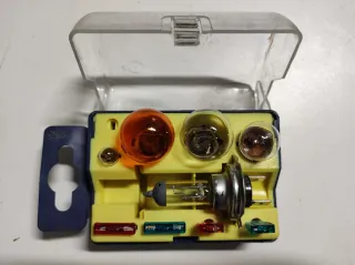 Kit bombillas repuesto emergencia coche