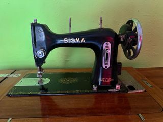 Máquina de coser antigua Sigma