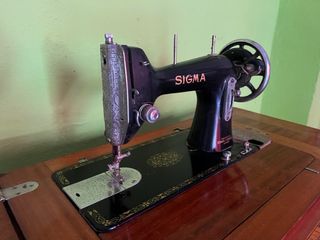 Máquina de coser antigua Sigma