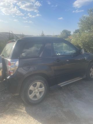 Suzuki Grand Vitara 2005 tiene un ruido en el moto
