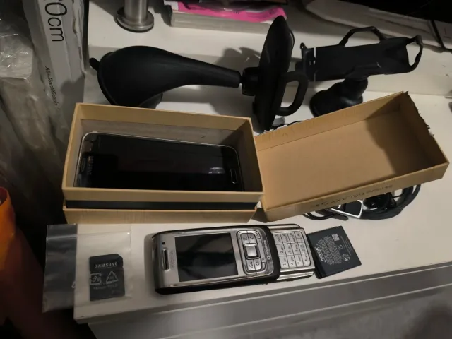 Lote 2 Móviles Nokia E 65 y Samsung S 5