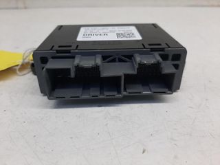 Ford Fiesta Mk8 2020 1,0 L ECU OS módulo de control de puerta derecha