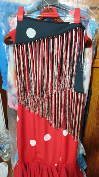 Traje de Gitana Rojo y Negro