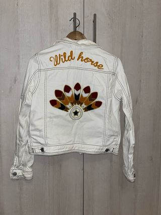 Chaqueta vaquera blanca bordada Talla S