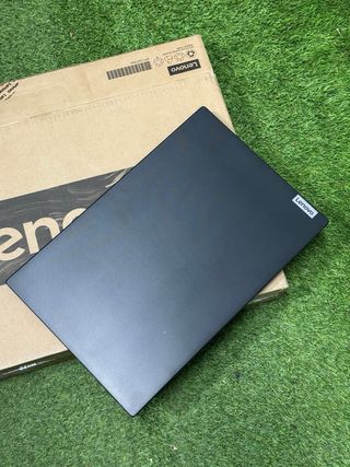 Ordenador portátil Lenovo V15 15,6”