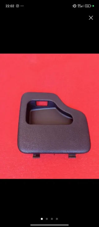 Tapa embellecedor fusible Peugeot 106