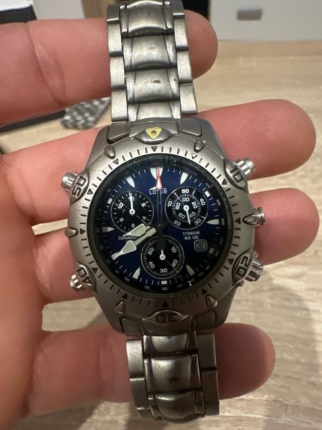 Reloj Lotus Cronógrafo Titanio WR 100