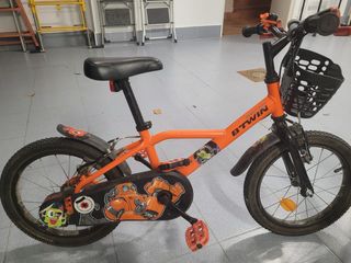 Bicicleta infantil B'TWIN naranja robot.