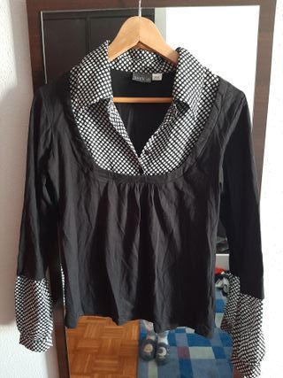Camiseta Venca negra lunares talla M
