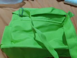 Bolso deportivo sin estrenar con llavero