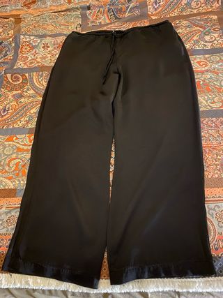 Pantaloni neri lucidi