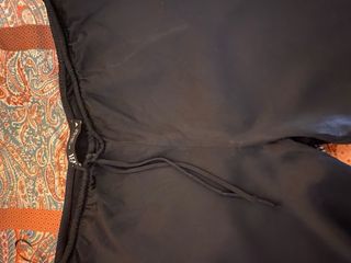 Pantaloni neri lucidi