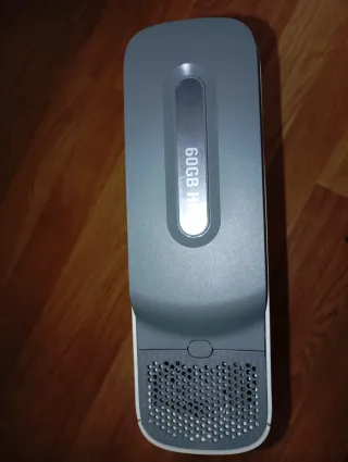 Xbox 360 Blanca + 2 Mandos + Cables