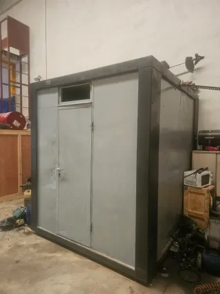 Caseta prefabricada metálica