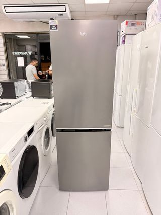 Nevera Combi Beko 1.85m con garantía 