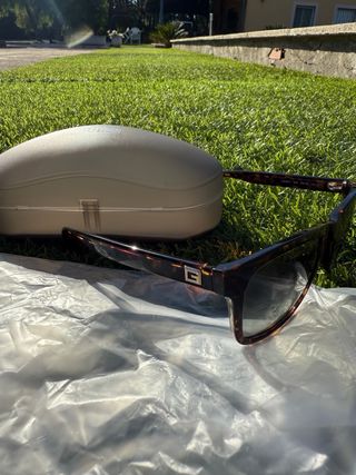 Gafas de sol Guess marrones nuevas
