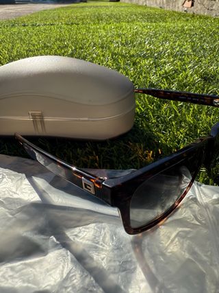 Gafas de sol Guess marrones nuevas