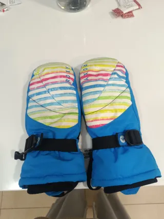 Guantes Roxy Azul y Negro
Talla Small