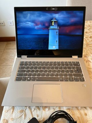 Portátil Lenovo Yoga 520