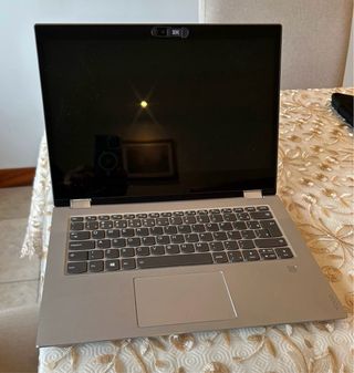 Portátil Lenovo Yoga 520