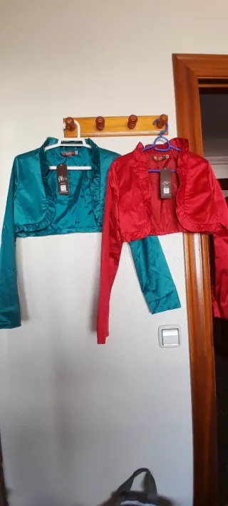 2 Chaquetas Torera de raso Mujer