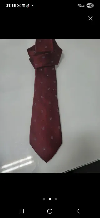 Corbata Carolina Herrera Granate