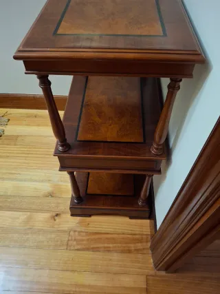 Mueble auxiliar de madera